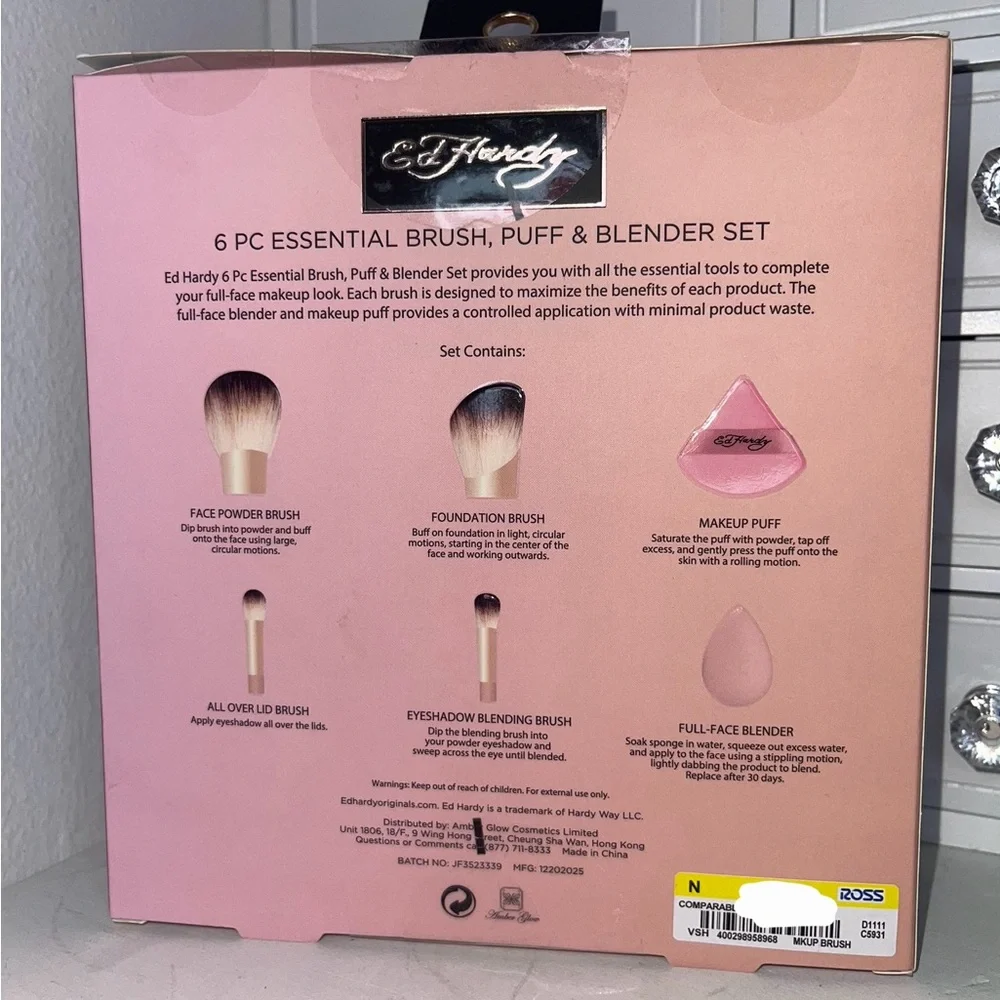 NWT Ed Hardy Pink 6-Piece Makeup Brush, Puff & Blender Set - Picture 2 of 7